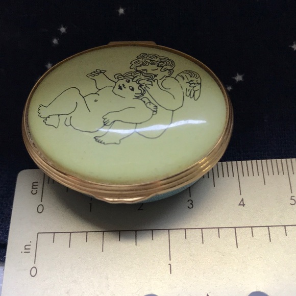 💕SOLD💕Halcyon Days Andy Warhol “two cherubs” enamel box - Picture 7 of 8
